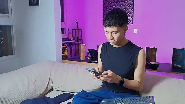 Justyn Ross online show from September 11, 2025, 12:44 am