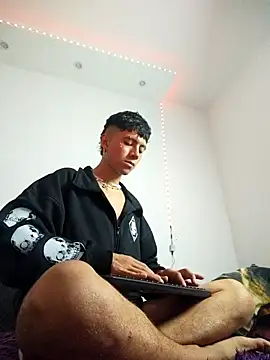 Justyn Ross online show from April 8, 2026, 7:41 am