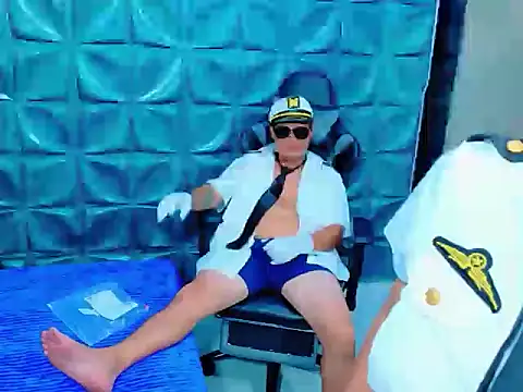 ValentinaAndTerry online show from October 31, 2025, 4:52 pm