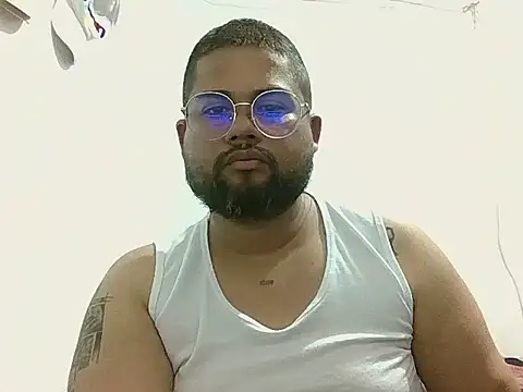 Snapshot of GABRIELGARCIA1313 chatting on January 13, 2026, 8:03 pm GABRIELGARCIA1313 online show from January 13, 2026, 8:03 pm