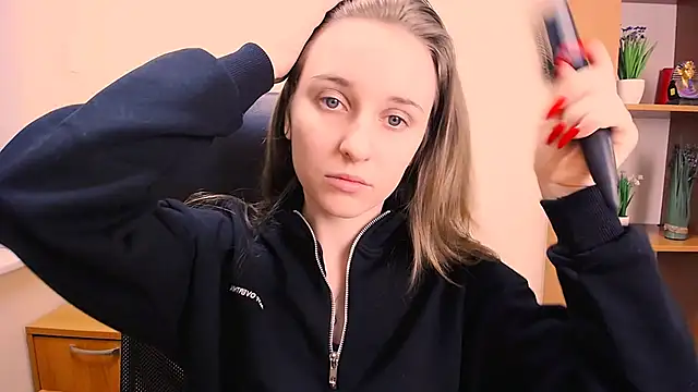  Nicole new online show from January 18, 2025, 12:15 pm