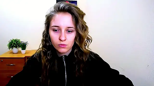  Nicole new online show from February 6, 2025, 12:16 pm