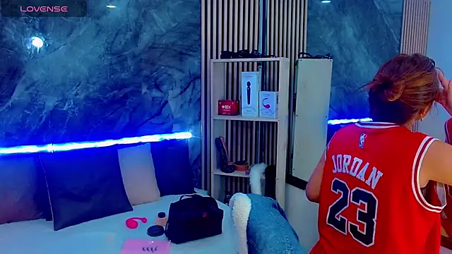 Snapshot of Isalombardi chatting on September 28, 2025, 2:50 am Isalombardi online show from September 28, 2025, 2:50 am