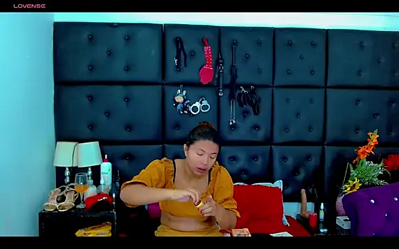 Snapshot of Isalombardi chatting on April 24, 2026, 2:25 am Isalombardi online show from April 24, 2026, 2:25 am