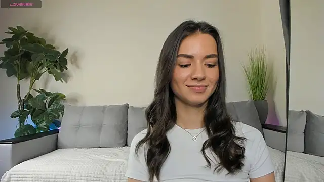 Snapshot of NicoleLuv chatting on December 2, 2024, 7:27 pm NicoleLuv online show from December 2, 2024, 7:27 pm