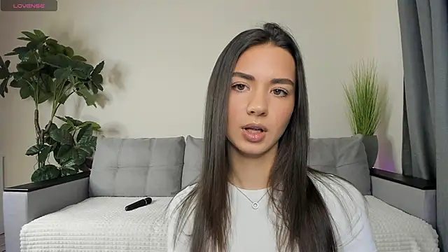 Snapshot of NicoleLuv chatting on December 9, 2024, 1:13 pm NicoleLuv online show from December 9, 2024, 1:13 pm