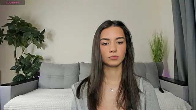 Snapshot of NicoleLuv chatting on December 12, 2024, 1:06 pm NicoleLuv online show from December 12, 2024, 1:06 pm