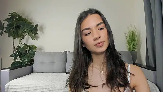 Snapshot of NicoleLuv chatting on December 18, 2024, 1:12 pm NicoleLuv online show from December 18, 2024, 1:12 pm