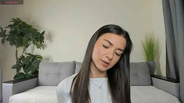 Snapshot of NicoleLuv chatting on December 22, 2024, 1:11 pm NicoleLuv online show from December 22, 2024, 1:11 pm