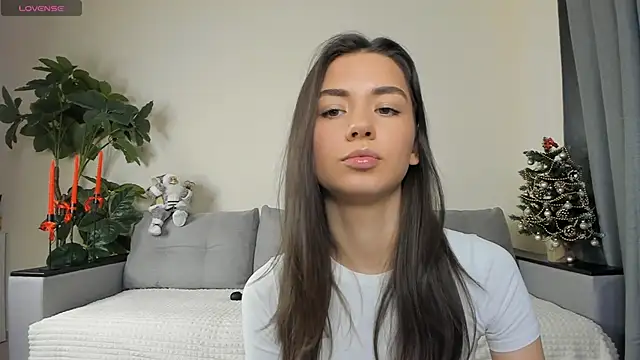 Snapshot of NicoleLuv chatting on December 27, 2024, 1:07 pm NicoleLuv online show from December 27, 2024, 1:07 pm