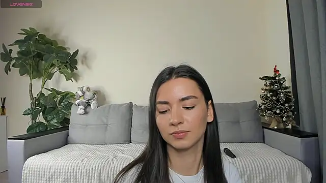 Snapshot of NicoleLuv chatting on January 6, 2025, 4:13 pm NicoleLuv online show from January 6, 2025, 4:13 pm