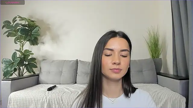 Snapshot of NicoleLuv chatting on January 16, 2025, 4:07 pm NicoleLuv online show from January 16, 2025, 4:07 pm