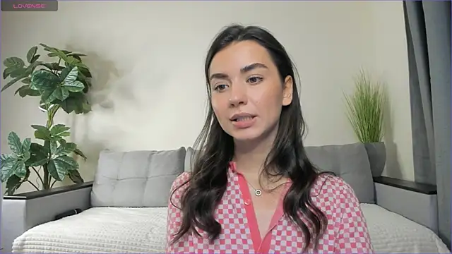 Snapshot of NicoleLuv chatting on February 3, 2025, 4:10 pm NicoleLuv online show from February 3, 2025, 4:10 pm