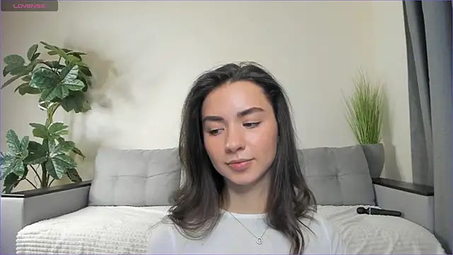 Snapshot of NicoleLuv chatting on February 6, 2025, 4:14 pm NicoleLuv online show from February 6, 2025, 4:14 pm