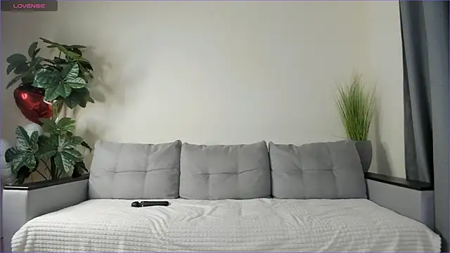 Snapshot of NicoleLuv chatting on February 26, 2025, 4:14 pm NicoleLuv online show from February 26, 2025, 4:14 pm