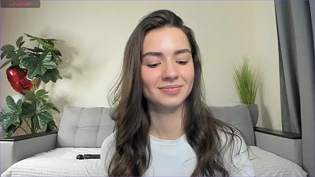 Snapshot of NicoleLuv chatting on February 27, 2025, 7:15 pm NicoleLuv online show from February 27, 2025, 7:15 pm