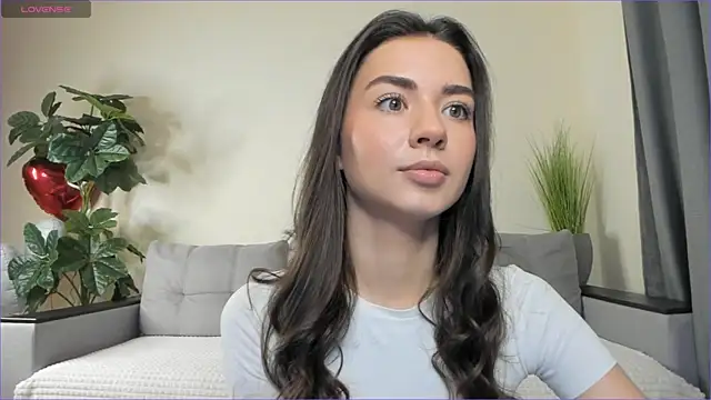 Snapshot of NicoleLuv chatting on March 5, 2025, 1:06 pm NicoleLuv online show from March 5, 2025, 1:06 pm