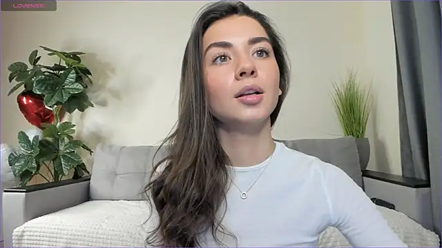 Snapshot of NicoleLuv chatting on March 5, 2025, 4:13 pm NicoleLuv online show from March 5, 2025, 4:13 pm