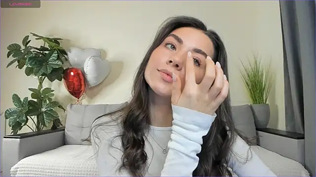 Snapshot of NicoleLuv chatting on March 14, 2025, 1:13 pm NicoleLuv online show from March 14, 2025, 1:13 pm