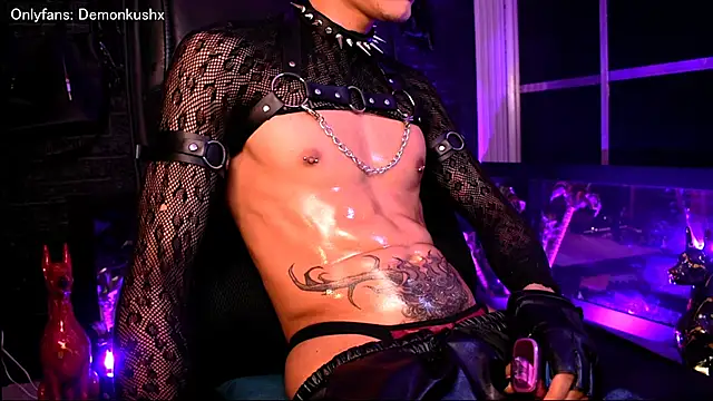 Snapshot of DemonKush-- chatting on November 20, 2025, 11:15 pm DemonKush-- online show from November 20, 2025, 11:15 pm