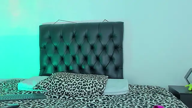 seline wolff online show from December 15, 2024, 12:40 am