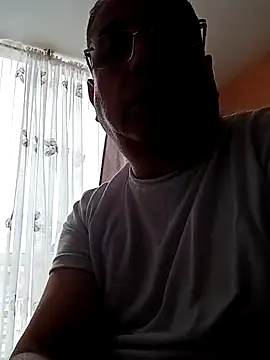 MATTHEW MRANDA online show from June 25, 2026, 6:34 pm