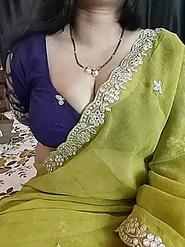 Snapshot of kaamuk_shweta chatting on May 5, 2026, 6:32 am kaamuk shweta online show from May 5, 2026, 6:32 am