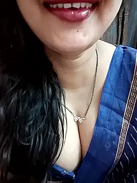 Snapshot of kaamuk_shweta chatting on May 18, 2026, 5:35 am kaamuk shweta online show from May 18, 2026, 5:35 am