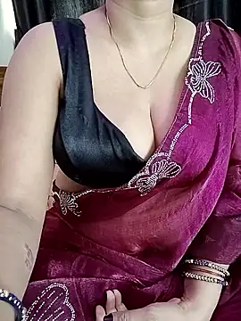 Snapshot of kaamuk_shweta chatting on June 17, 2026, 4:04 am kaamuk shweta online show from June 17, 2026, 4:04 am