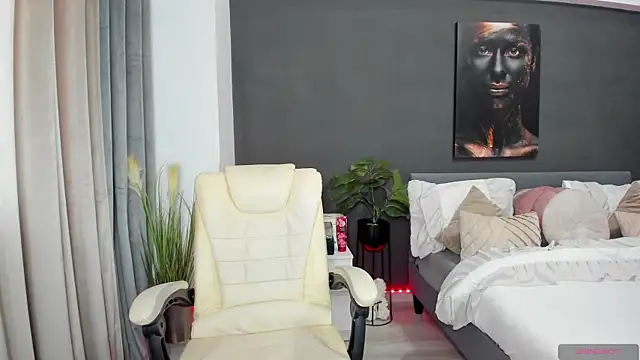 Sonia  Rey online show from April 14, 2026, 11:49 am