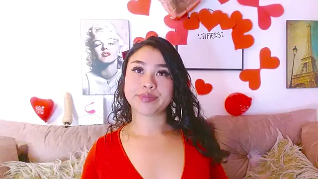 hinataleecs online show from February 25, 2025, 5:04 pm