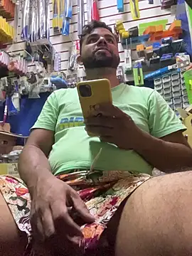 Snapshot of Sheik_z_o chatting on October 17, 2025, 4:31 pm Sheik z o online show from October 17, 2025, 4:31 pm