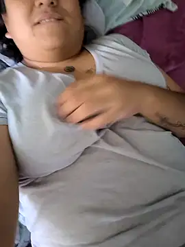 EmpaticBolillo online show from November 21, 2025, 4:38 pm