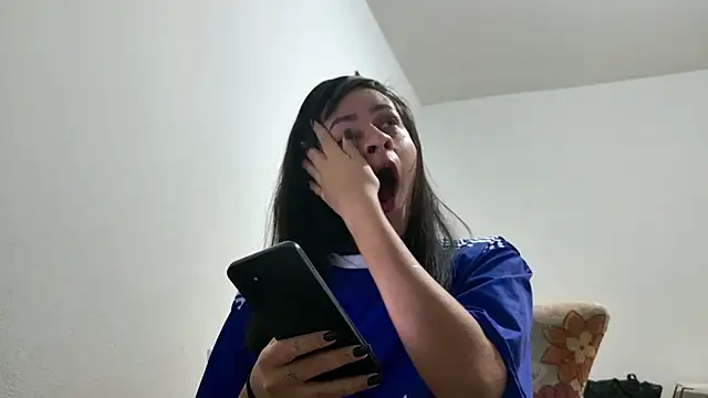 Snapshot of Blue_butterfly chatting on September 9, 2025, 7:19 am Blue butterfly online show from September 9, 2025, 7:19 am