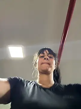 Snapshot of Blue_butterfly chatting on September 17, 2025, 12:40 pm Blue butterfly online show from September 17, 2025, 12:40 pm