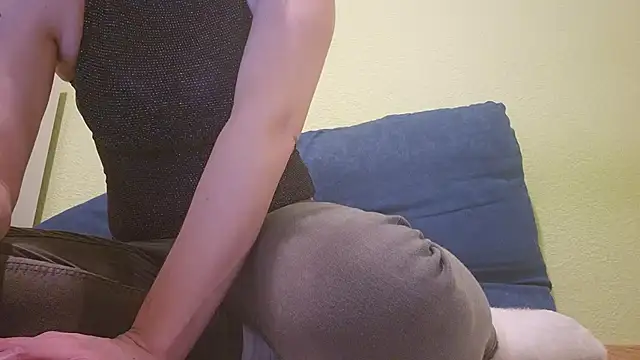 Snapshot of EstrellaWalters chatting on February 25, 2025, 7:14 pm EstrellaWalters online show from February 25, 2025, 7:14 pm