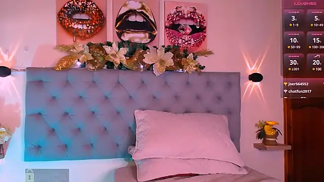 ASHLIE DIXON1 online show from December 20, 2024, 8:34 pm