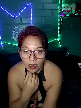 TRISH MILF online show from February 5, 2025, 1:04 am