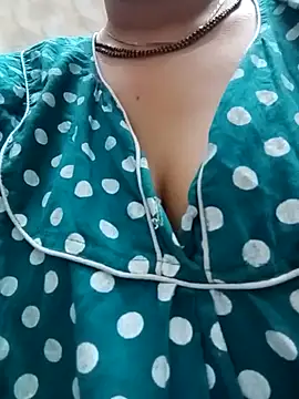 jiyahot1432 online show from February 19, 2025, 2:55 am