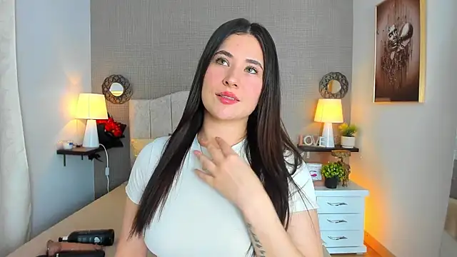 ValeryLovee online show from July 29, 2026, 2:43 am