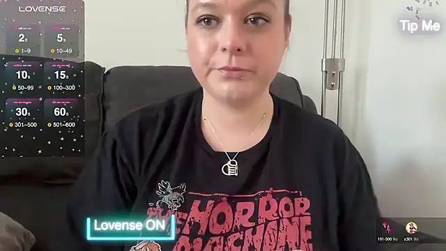 NaughtyWifeUK online show from February 27, 2025, 2:43 pm