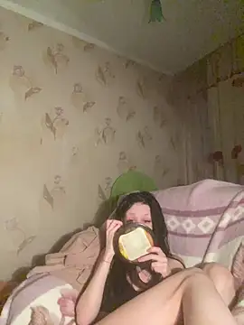 Starry Siren online show from March 18, 2026, 7:06 pm