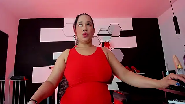 alondrabigtits online show from January 17, 2025, 12:21 pm