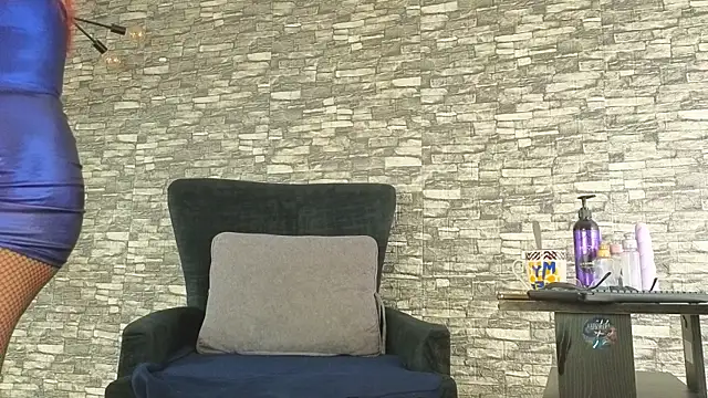 alondrabigtits online show from November 30, 2025, 11:03 am