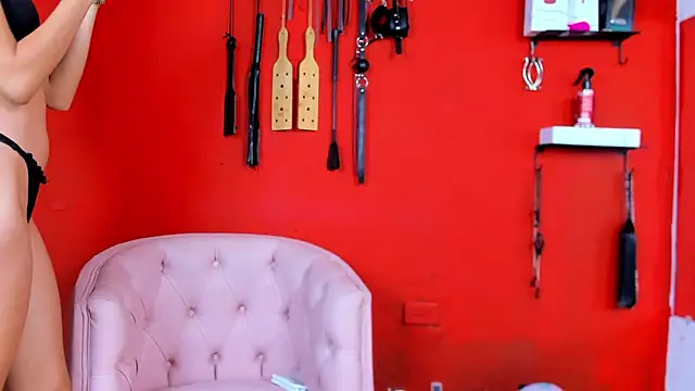 MIA SOPHIA1 online show from December 10, 2024, 7:37 am