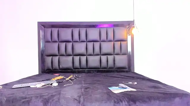 MIA SOPHIA1 online show from September 26, 2025, 5:44 am