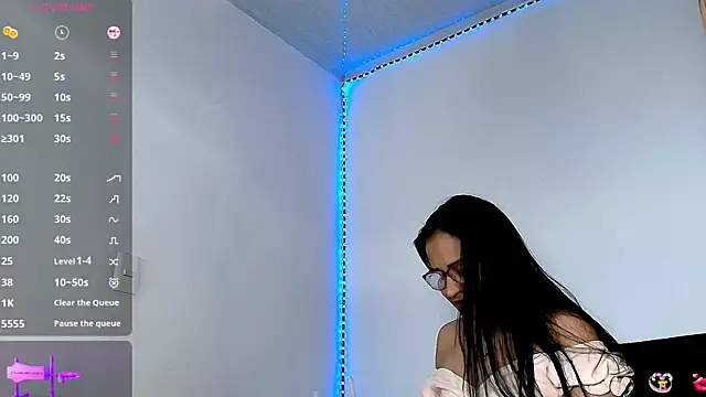 Snapshot of Alba_Olimpo chatting on June 20, 2026, 6:11 pm Alba Olimpo online show from June 20, 2026, 6:11 pm