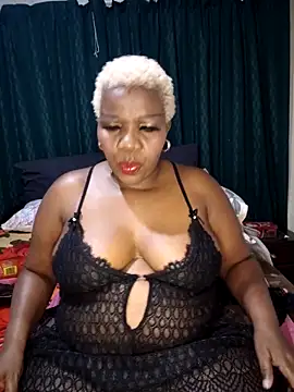 Snapshot of dirasweetlipsxx chatting on June 13, 2026, 4:27 pm dirasweetlipsxx online show from June 13, 2026, 4:27 pm