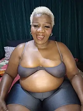 Snapshot of dirasweetlipsxx chatting on July 13, 2026, 7:16 pm dirasweetlipsxx online show from July 13, 2026, 7:16 pm