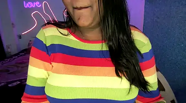 expression queen online show from January 13, 2025, 8:48 pm